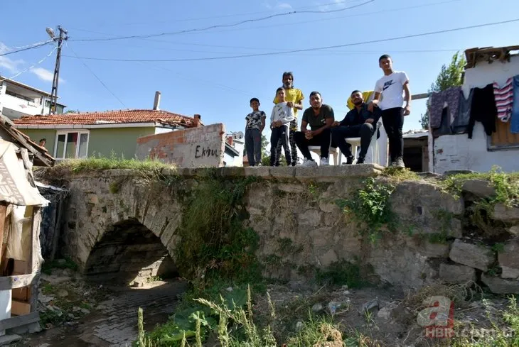 Edirne’de tarihi Taş Köprü’sü kaderine terk edildi! Yapılaşmanın arasında kayboldu