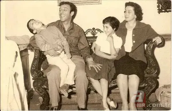 Yeşilçam'ın Yaşar Usta'sı Münir Özkul'un kızını görünce şaşıracaksınız! Meğer ikinci eşi... 9