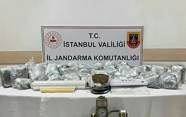 Jandarmadan uyuşturucu operasyonu: 66 kilo skunk ele geçirildi - 1