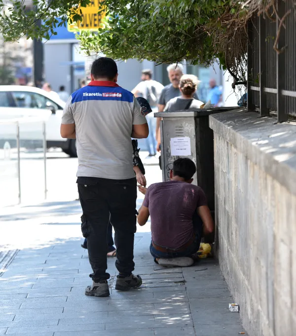 1661154312447.jpg Antalya'da dilenci operasyonu! 4 bin kişi hakkında işlem yapıldı: Meşhur olacağız gel - 3