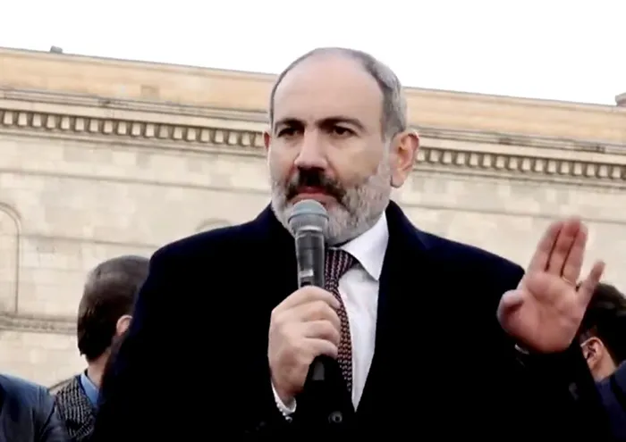 Son dakika: Ermenistan Cumhurbaşkanı Sarkisyan’dan Paşinyan’a şok! Genelkurmay Başkanı’nın görevden alınması kararını veto etti