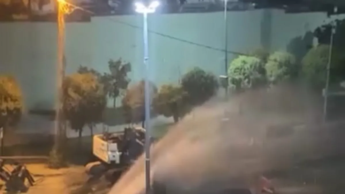 Kağıthane'de İSKİ çalışması sırasında ana isale borusu patladı