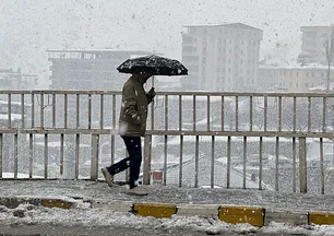 3 il için sarı kodlu uyarı: Batı ısınıyor, Doğu’da don alarmı! Fırtına ve sağanak bir arada