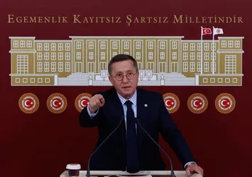 İP'li vekilin 15 kaçak yapısının yıkımına başlandı! Türkkan'ın korumalarından gazetecilere saldırı!