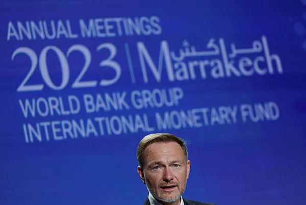 bakan-mehmet-simsek-almanya-maliye-bakani-christian-lindner-ile-gorustu-1697200342296.jpg Bakan Mehmet Şimşek Almanya Maliye Bakanı Christian Lindner ile görüştü! "KKM'den çıkmak istiyoruz" - 1