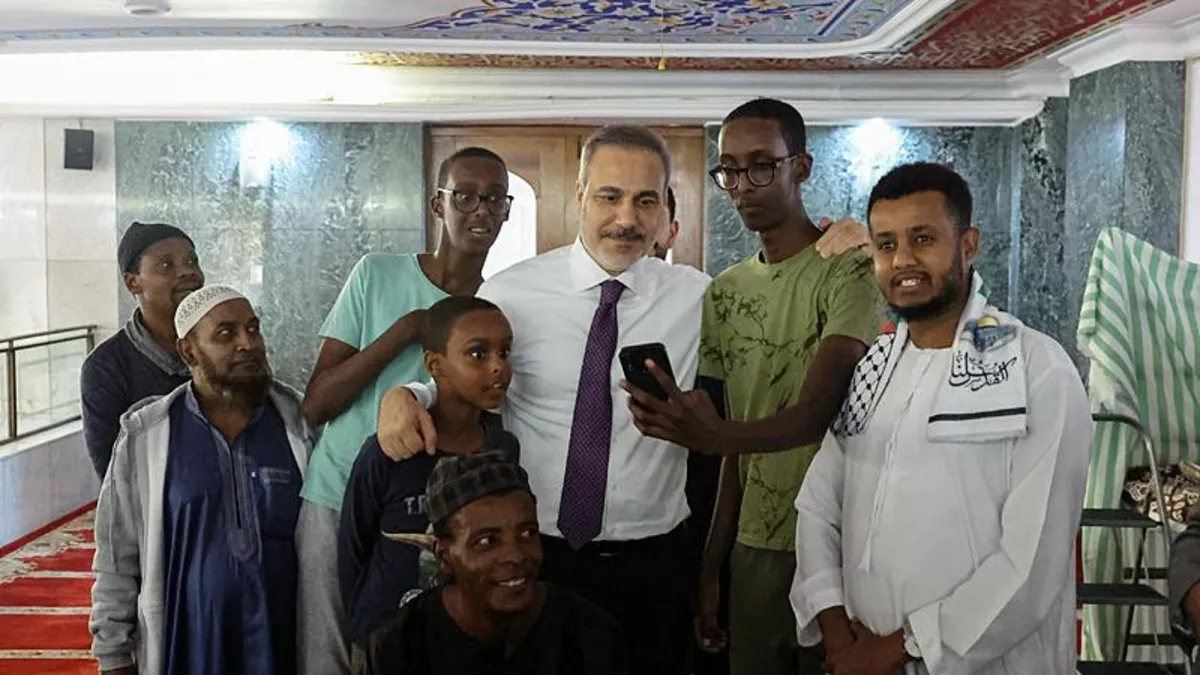 Bakan Fidan'dan Johannesburg'taki Nur'ul Hamidiye Camisi'ne ziyaret