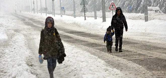 Mersin Adana yarın okullar tatil mi? 31 Aralık Mersin Adana kar tatili var mı? Valilik açıklaması geldi mi?