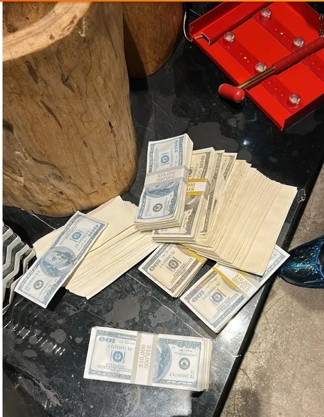 yalidaki-kirli-trafik-desifre-oldu-kasim-garipoglu-dosyasinda-mustehcen-icerik-ve-kripto-para-skandali-1771266659788.jpg Yalıdaki kirli trafik deşifre oldu! Kasım Garipoğlu dosyasında müstehcen içerik ve kripto para skandalı - 3