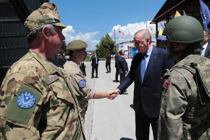 Başkan Erdoğan’dan Bosna’da ‘Barış Gücü’nde görevli Türk askerlerine ziyaret