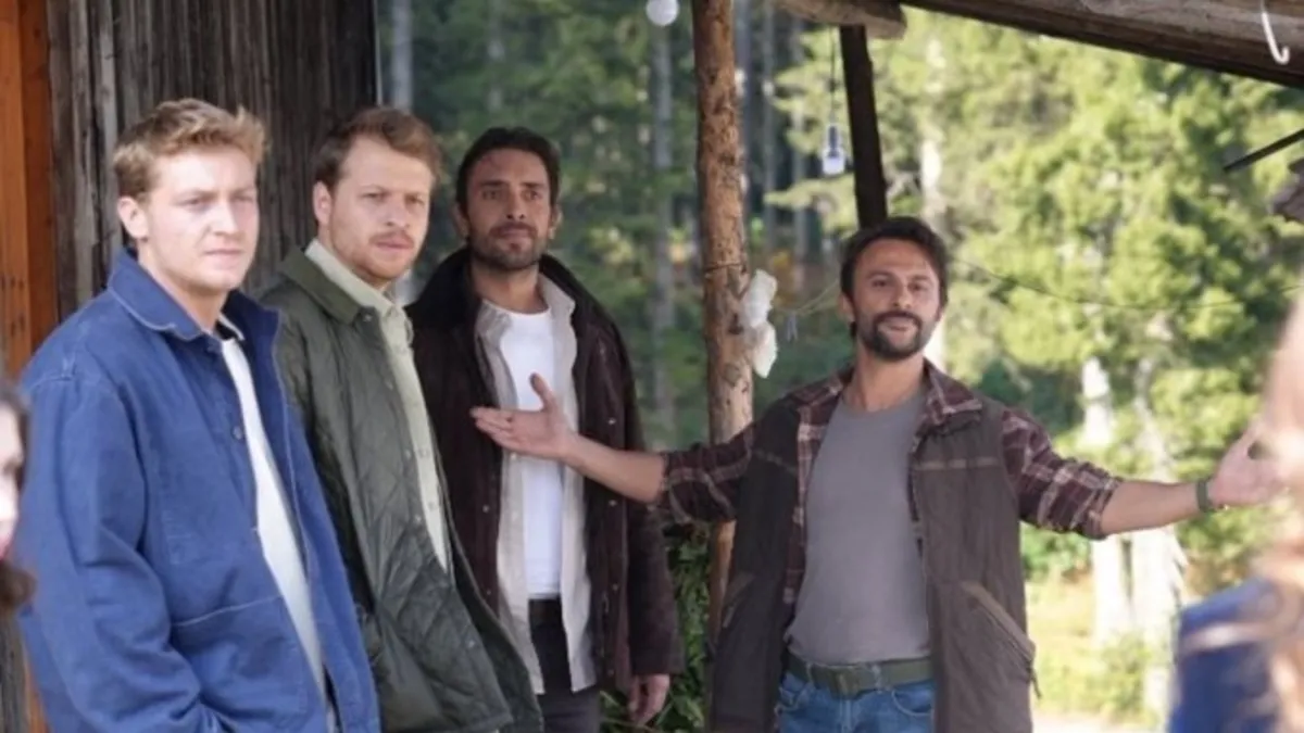 Burcu Özberk’le aynı set! Taşacak Bu Deniz'in yıldızları o dizide buluşmuş