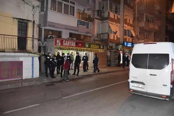 Son dakika: İzmir'de vahşet! Babasını 25 yerinden bıçaklayarak öldürdü - 4