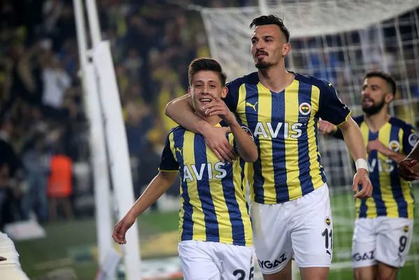 fenerbahce-evinde-rahat-kazandi-fenerbahce-2-0-goztepe-mac-sonucu-ozet-1650137826758.jpg Fenerbahçe evinde rahat kazandı! Fenerbahçe 2-0 Göztepe (MAÇ SONUCU-ÖZET) - 7