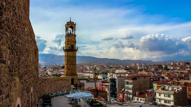 İlk Sahur ve İftar Saat Kaçta Olacak? İl İl İlk oruç kaçta başlayacak ve kaç saat sürecek? İşte 2024 Ramazan imsakiyesi