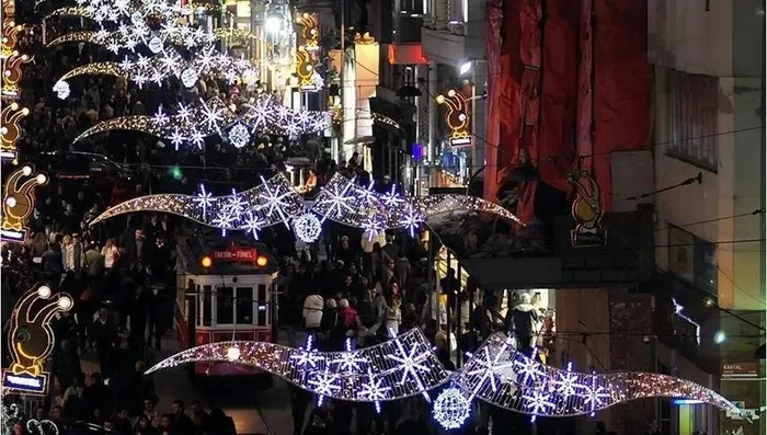 istanbul-valiligi-yilbasi-tedbirlerini-acikladi-1735621733570.jpeg İstanbul Valiliği yılbaşında alınacak tedbirleri açıkladı (AHABER ARŞİV)