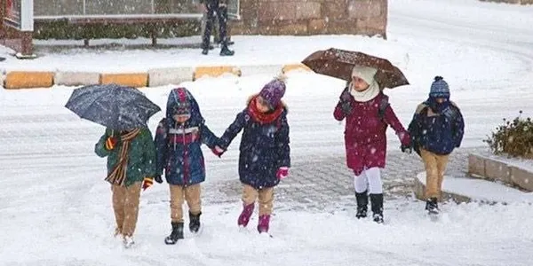 valilikten-kar-tatili-aciklamasi-istanbulda-egitime-ara-verildi-kar-nedeniyle-21-marta-kadar-okullar-tatil-1647540489592.jpg Valilikten kar tatili açıklaması! İstanbul'da eğitime ara verildi! Kar nedeniyle 21 Mart'a kadar okullar tatil - 1