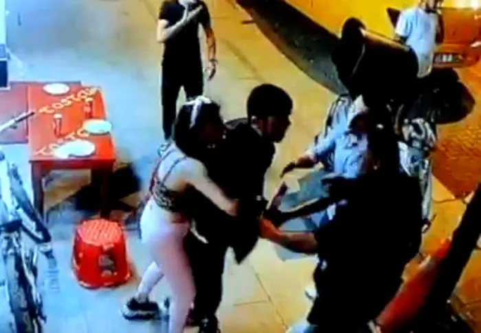 Serkan'ın öldürüldüğü 'yan bakma' kavgası kamerada! İşte dehşet anları - 1