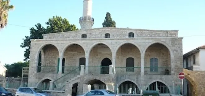 Kıbrıs Rum kesiminde Larnaka Büyük Camii’ne alçak saldırı