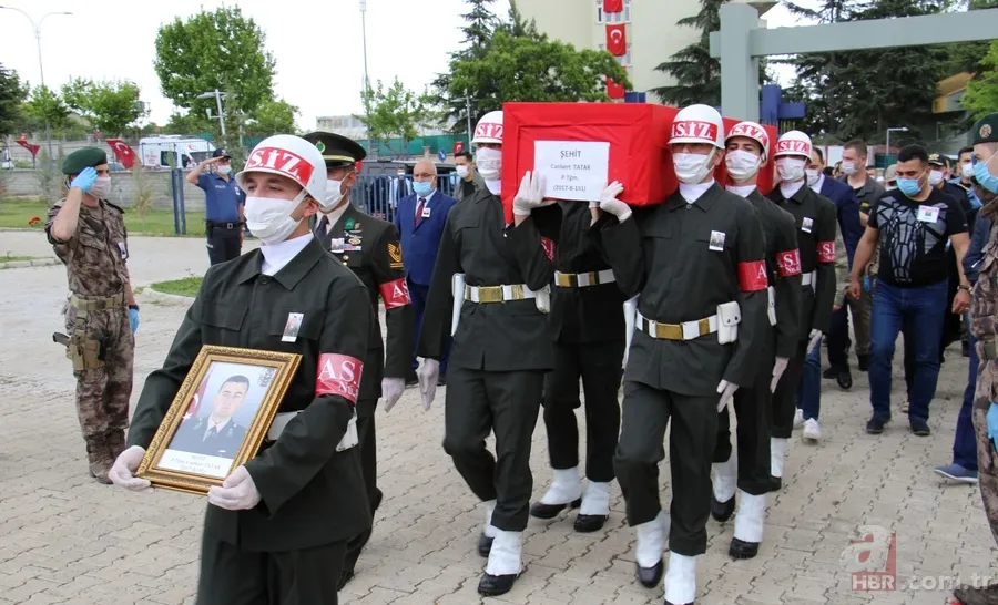 İdlib şehidi Teğmen Canbert Tatar, memleketi Elazığ’da son yolculuğuna uğurlandı 5