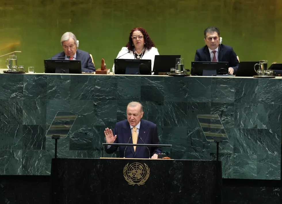 baskan-erdogan-bm-kursusunde-dunyaya-haykirdi-filistinin-sesi-olacagiz-1790099216002.jpeg Başkan Erdoğan BM kürsüsünde dünyaya haykırdı: Filistin'in sesi olacağız - 7