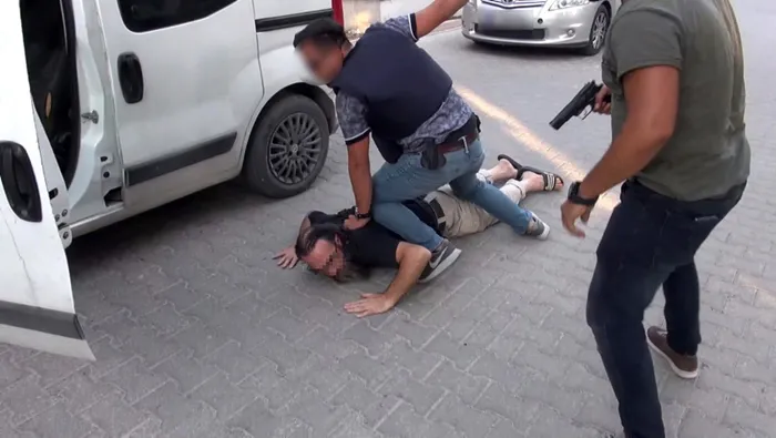 Son dakika: MİT ve Emniyet'ten Adana’da müthiş operasyon! Bombalı eylem hazırlığındaki DEAŞ’lı terörist yakalandı - 2