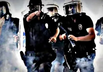 Adana'da polise ateş açıldı!