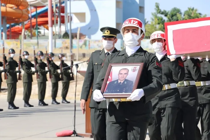 Mardin'de askeri araca kalleş saldırı: Piyade Astsubay Çavuş Cihan Çiftçibaşı şehit oldu - 2
