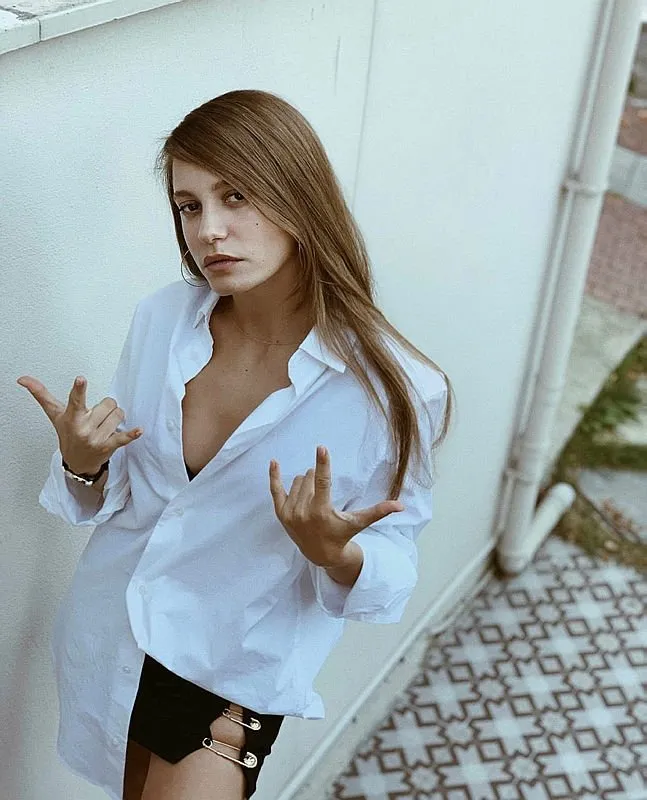 Serenay Sarıkaya’yı kaçıran soru! Hızlıca uzaklaştı...