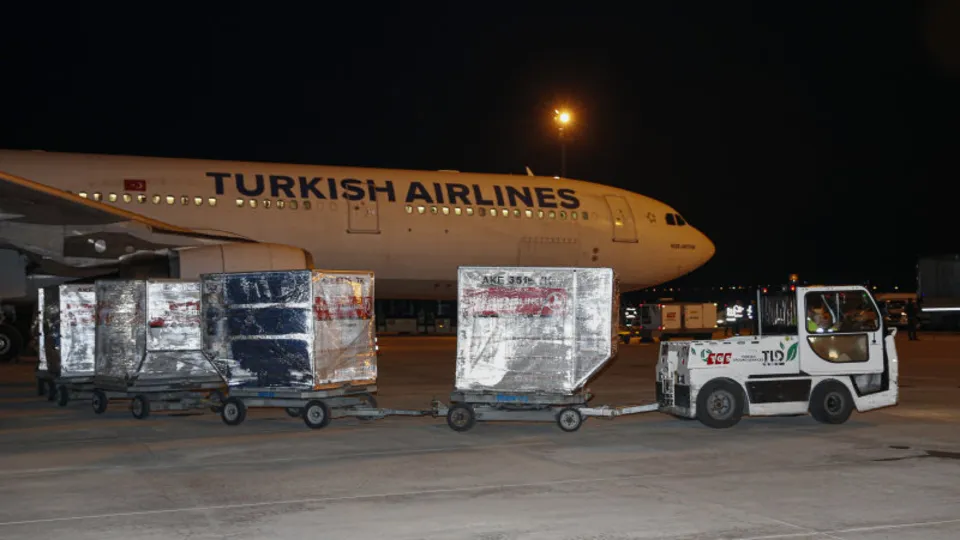 Hepsi mühürlü! Yurt dışından Ankara'ya getirilen oylar ATO Congresium'a ulaştı | Peki, oylar ne zaman sayılacak? İşte yanıtı...