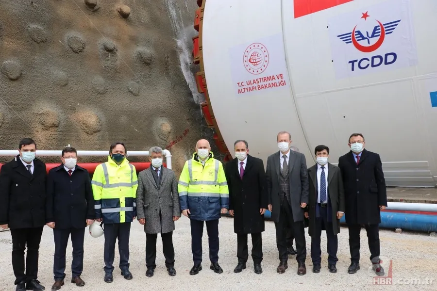 Ulaştırma ve Altyapı Bakanı Adil Karaismailoğlu İzmir-Afyonkarahisar-Ankara YHT tünel kazı başlangıç törenine katıldı 24