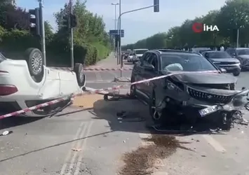 Kartal’da araç takla attı 4 kişi yaralandı