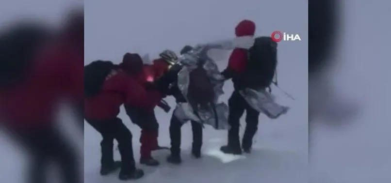 Jandarma operasyon görüntülerini paylaştı! Uludağ’da kaybolan 3 kişi böyle kurtarıldı