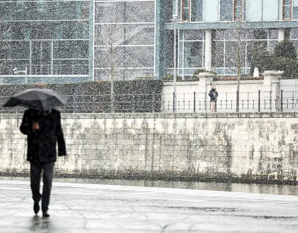 meteorolojiden-son-dakika-hava-durumu-aciklamasi-kar-marmara-bolgesine-geldi-istanbula-kar-yagacak-mi-13-ocak-2021-hava-durumu-1610509954142.jpg Meteoroloji'den son dakika hava durumu açıklaması! Kar Marmara bölgesine geldi! İstanbul'a kar yağacak mı? | 13 Ocak 2021 hava durumu - 3