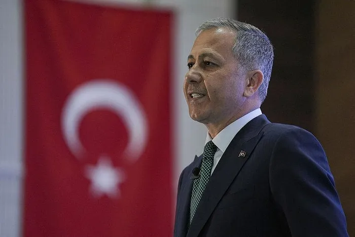 Selektörle radar uyarısı cezaları hakkında flaş gelişme! Bakan Ali Yerlikaya duyurdu