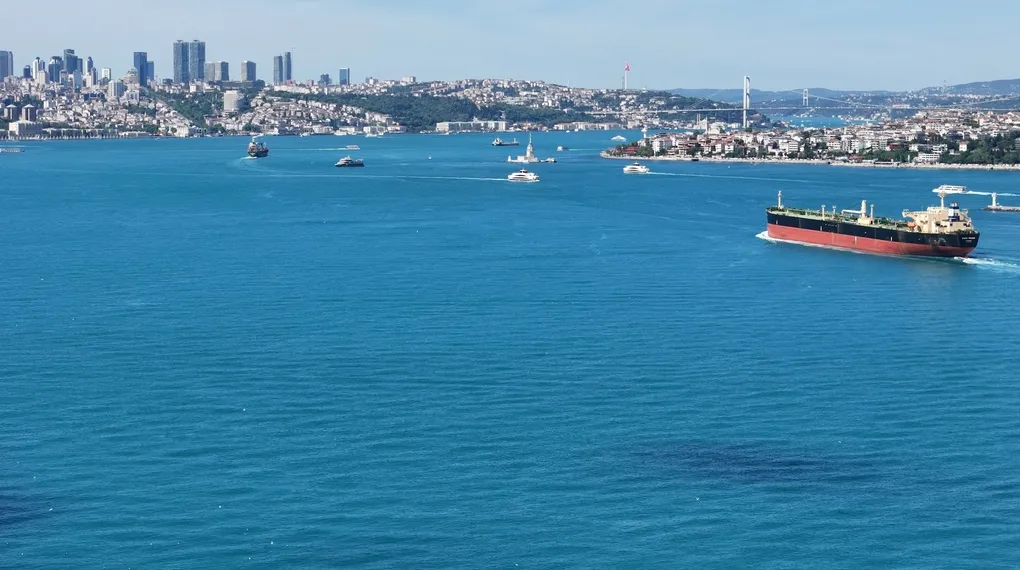 Boğazdaki turkuaz rengin nedeni belli oldu
