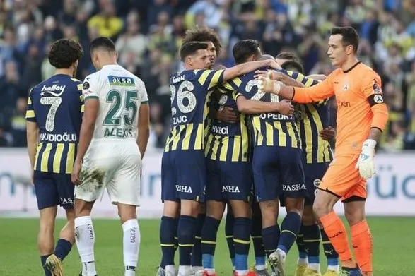 fenerbahce-konyaspor-maci-ertelendi-mi-iptal-mi-oldu-6-subat-fb-konyaspor-maci-ne-zaman-hangi-gun-oynanacak-tf-1675628052002.jpg 6 Şubat FB Konyaspor maçı ne zaman, hangi gün oynanacak? Fenerbahçe-Konyaspor maçı ertelendi mi, iptal mi oldu? TFF duyurdu! - 1