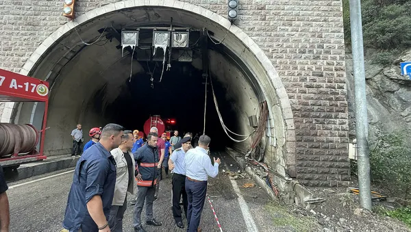 Tünelde tanker yangını nedeniyle kapatılan Karabük-Zonguldak kara yolu açıldı - 3