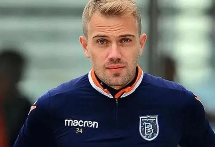 Milli kaleciyle anlaşma tamam! Mert Günok Beşiktaş'ta... - 1