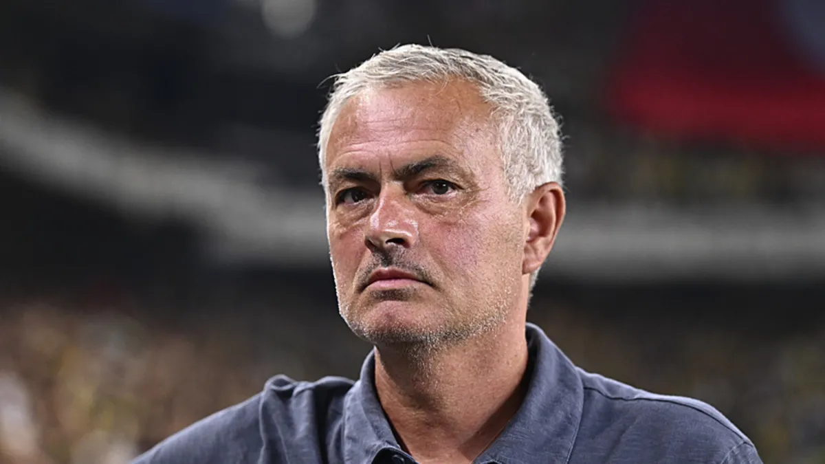 Jose Mourinho: Türkiye'de sadece Galatasaray kart görmüyor