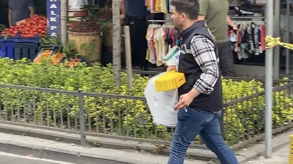 Son dakika: İstanbul'da hareketli dakikalar: Şüpheli çantadan el bombası çıktı - 1
