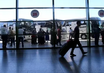 Vatandaşlara önemli uyarı! Ek otobüs seferleri de doluyor