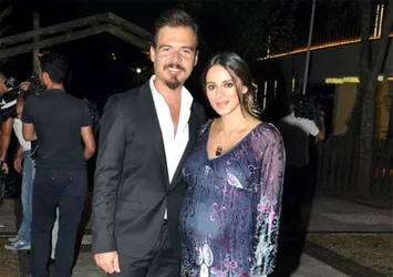 Erdem Kınay'ın eşi evi terk etti