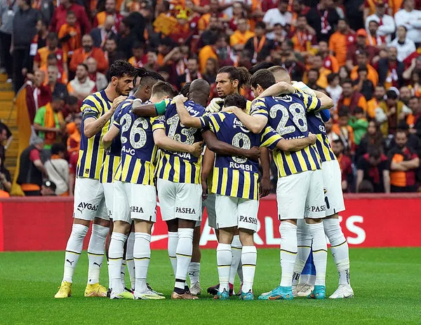 İşte Fenerbahçe-Galatasaray derbisinin muhtemel 11’leri! Okan Buruk ve İsmail Kartal’ın taktik savaşı...