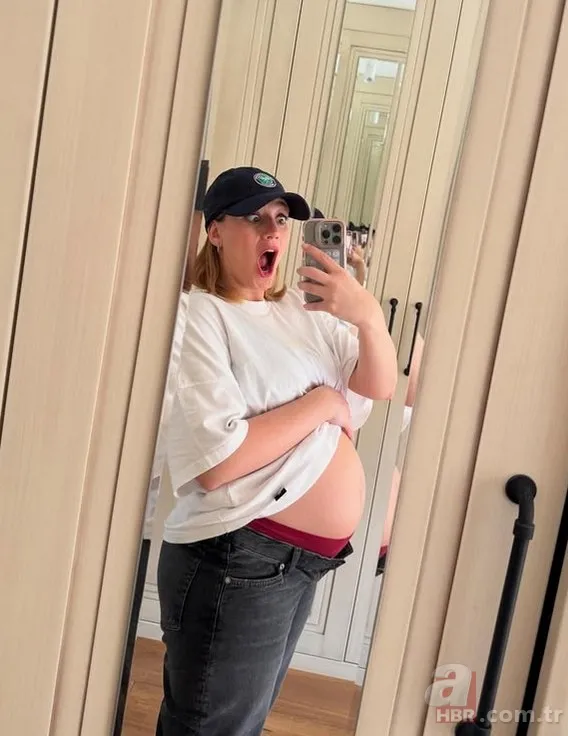 Ünlülerin çocukluk halleri: Gizem Karaca 20 yıl önceki fotoğrafını paylaştı 2