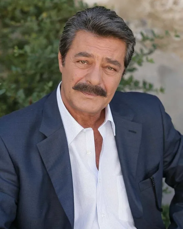 Kadir İnanır hastaneye kaldırıldı! Hastaneden ilk açıklama geldi! Usta oyuncunun son durumu ne?