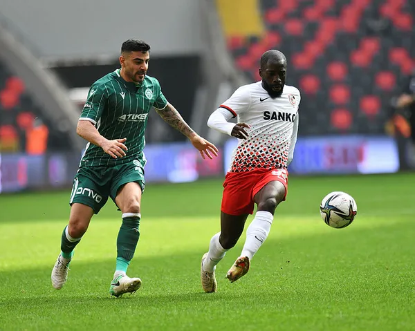 Gaziantep FK evinde Konyaspor'u 3 golle devirdi! MAÇ SONUCU 3-2 - 1