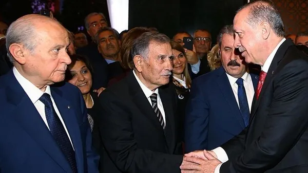 Son dakika: Eski başbakanlardan Yıldırım Akbulut vefat etti