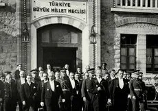 Milli iradenin simgesi TBMM 105 yaşında!