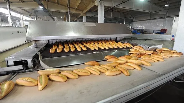1646208007300.jpg 75 kuruşa satılan ekmek 2 liraya çıktı! Mansur Yavaş'tan Halk Ekmeğe yüzde 60 zam - 3