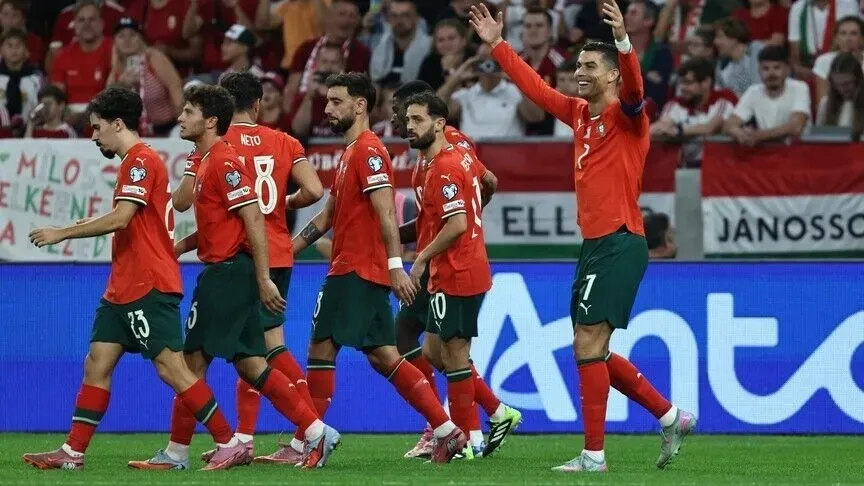 a-haberde-futbol-soleni-4-dev-mac-canli-yayinlanacak-1789893439305.jpeg Futbol şöleninin perdesi 24 Eylül’de Portekiz-Galler maçıyla açılacak. (AA)