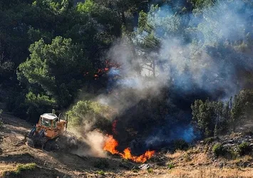 İzmir Bornova'da orman yangını! 2 mahalle boşaltıldı | MSB'den açıklama...